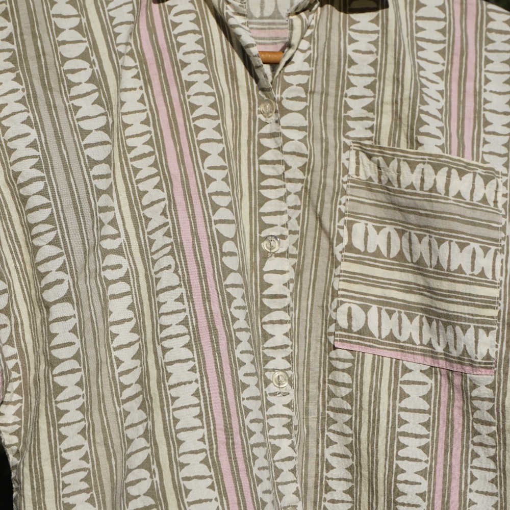 Enchante Vintage Shell Print Button down